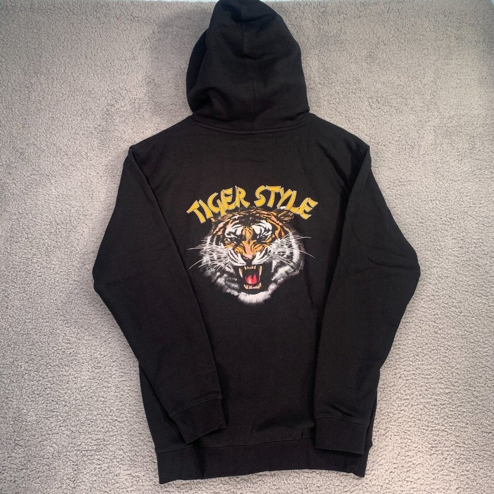 Mitchell & Ness x Wu Tang x Hulu Men's Hoodie Sweatshirt Black Size Medium NWT - Picture 7 of 12